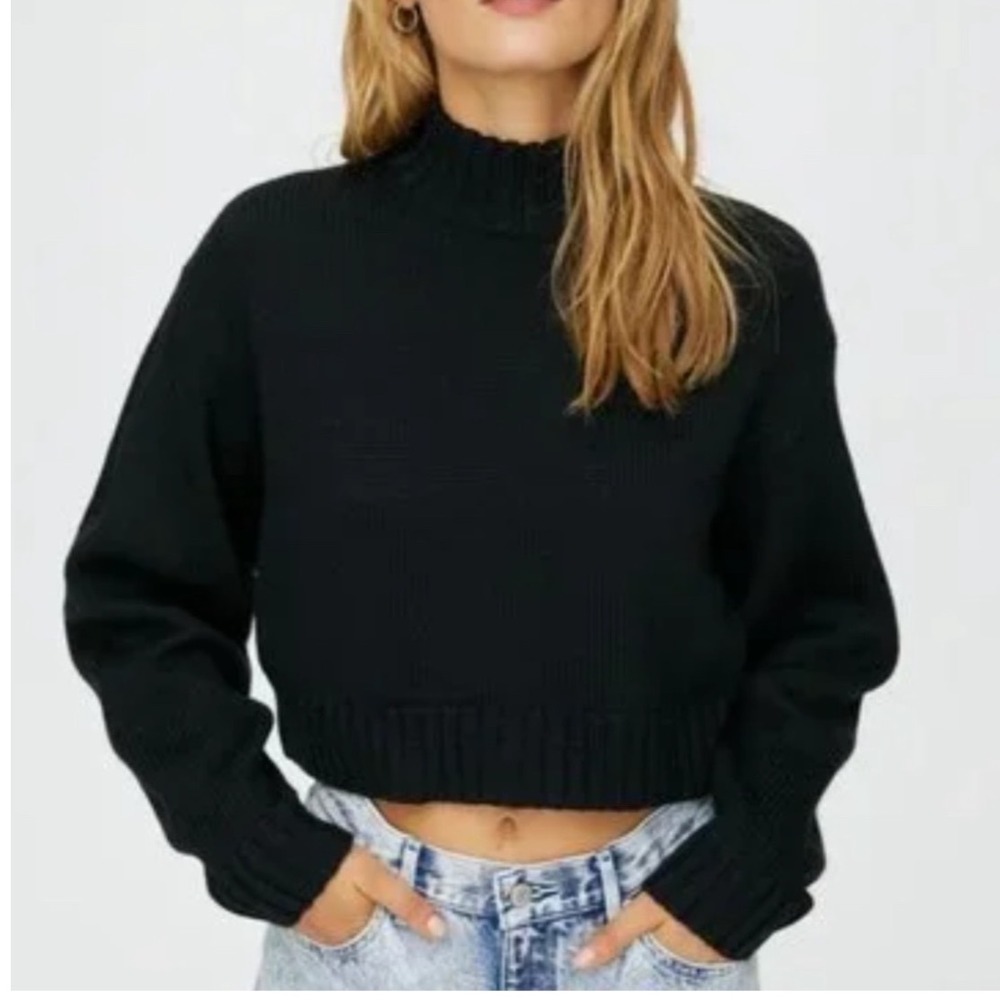 Aritzia Wilfred Free Black Mock Neck Cropped Sweater